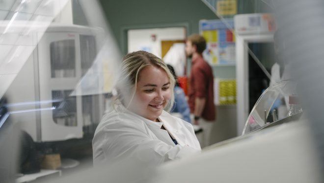 lab technician at staining machines